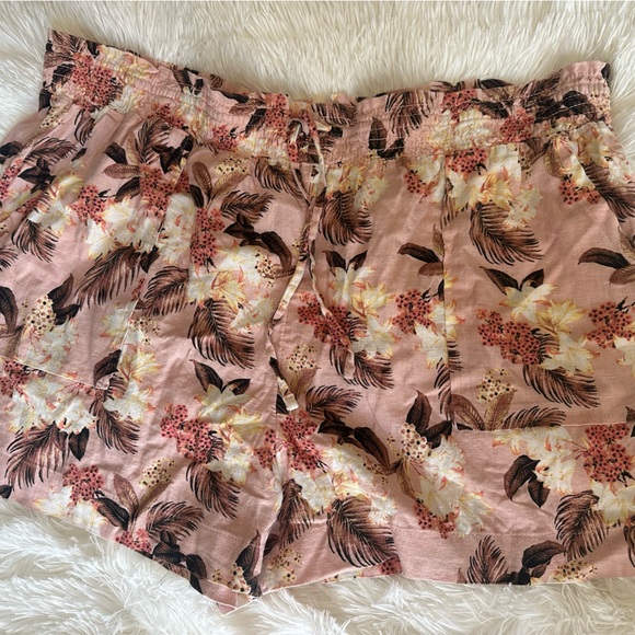 Linen Casual Shorts with String and Pockets - Picture 1 of 1